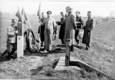 Fotografie Festlegung des neuen Grenzverlaufs 1949 an der Brueggenhuette.