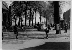 Neuer Grenzuebergang an der evangelischen Kirche in Suderwick-Ost 1949.