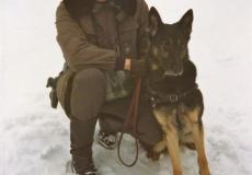 Fotografie Gerhard van Laar 1977 mit seinem Hund.